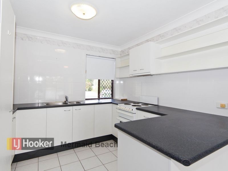 3/8 Aquila Court, Mermaid Waters QLD 4218