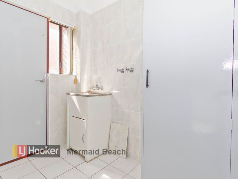 3/8 Aquila Court, Mermaid Waters QLD 4218