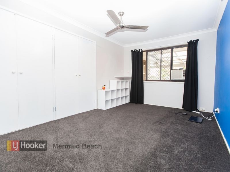 2/84 Dawn Parade, Miami QLD 4220