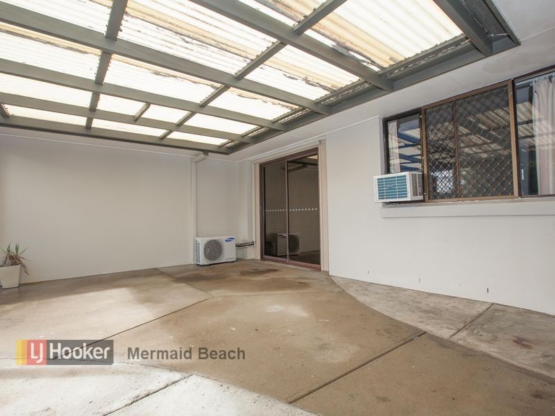 2/84 Dawn Parade, Miami QLD 4220