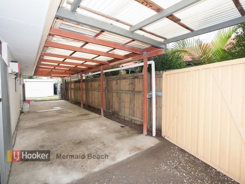 2/84 Dawn Parade, Miami QLD 4220