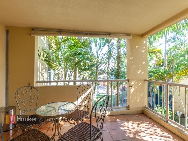 90/2320 Gold Coast Highway, Mermaid Beach QLD 4218