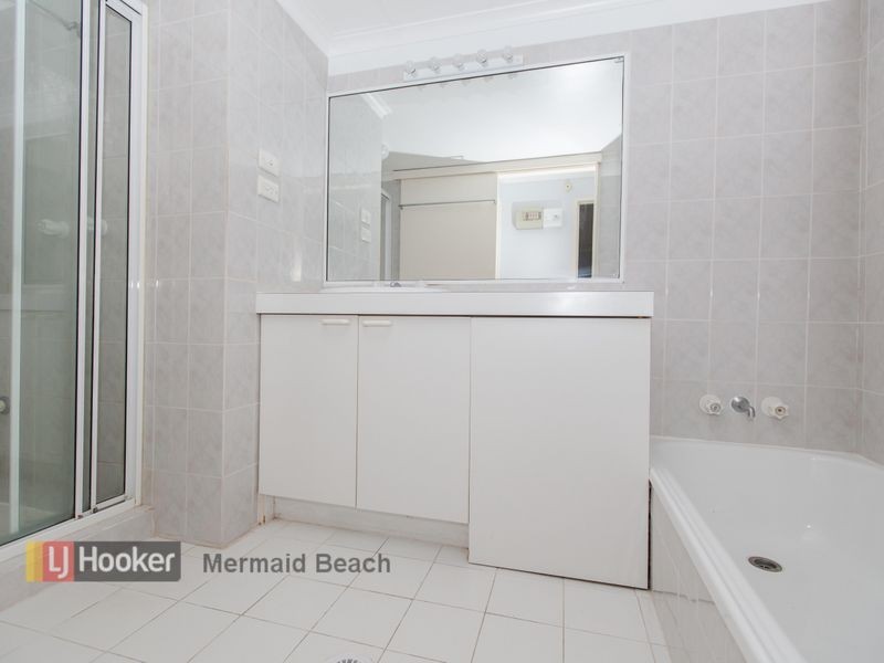 3/5 Angie Court, Mermaid Waters QLD 4218