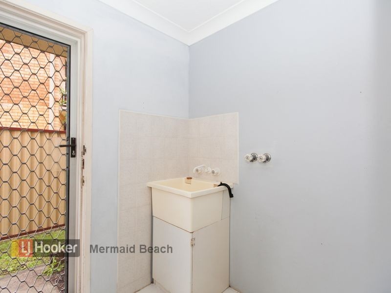 3/5 Angie Court, Mermaid Waters QLD 4218