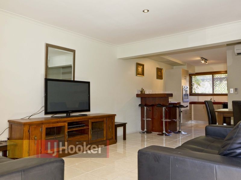 4/7 Christina Court, Mermaid Waters QLD 4218