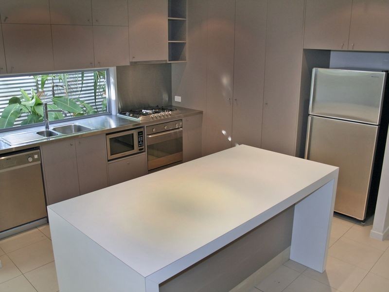 2/27 Chairlift Avenue, Mermaid Beach QLD 4218