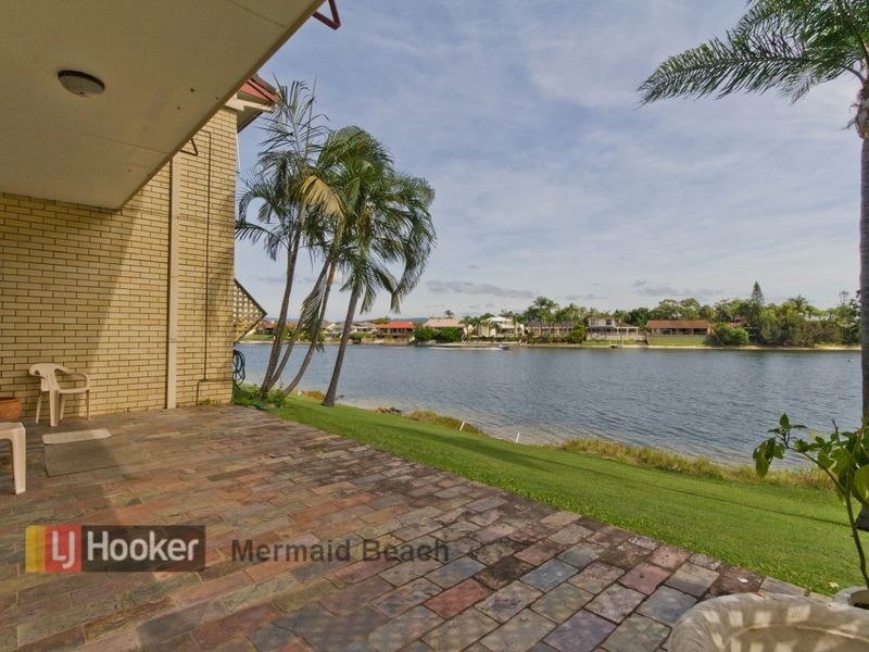 3/8 Aquila Court, Mermaid Waters QLD 4218