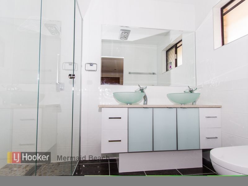 11a Lancelin Drive, Mermaid Waters QLD 4218