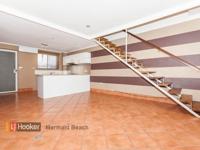 2/28 Peerless Avenue, Mermaid Beach QLD 4218
