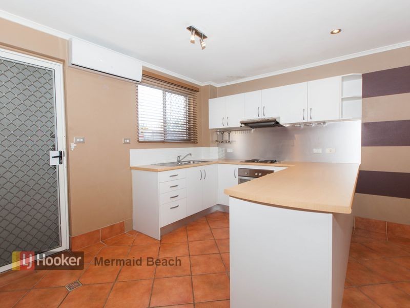 2/28 Peerless Avenue, Mermaid Beach QLD 4218