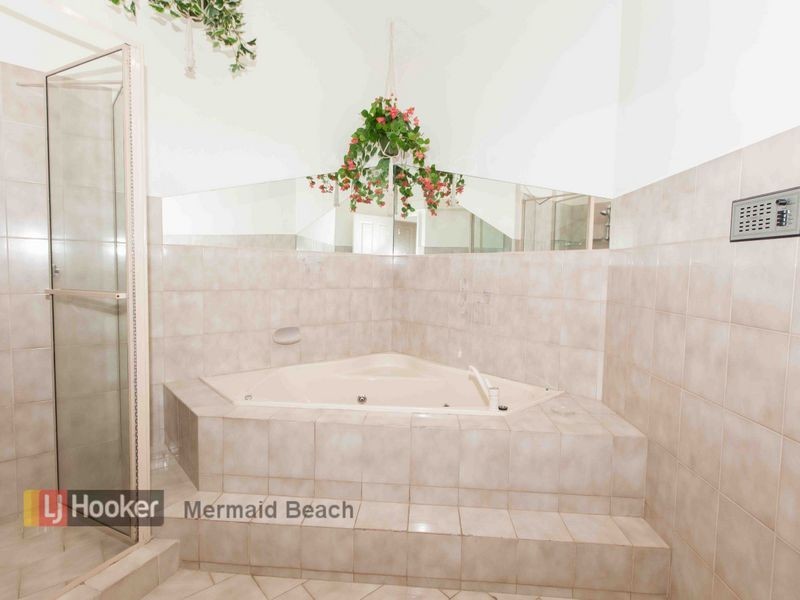 53 Intrepid Drive, Mermaid Waters QLD 4218