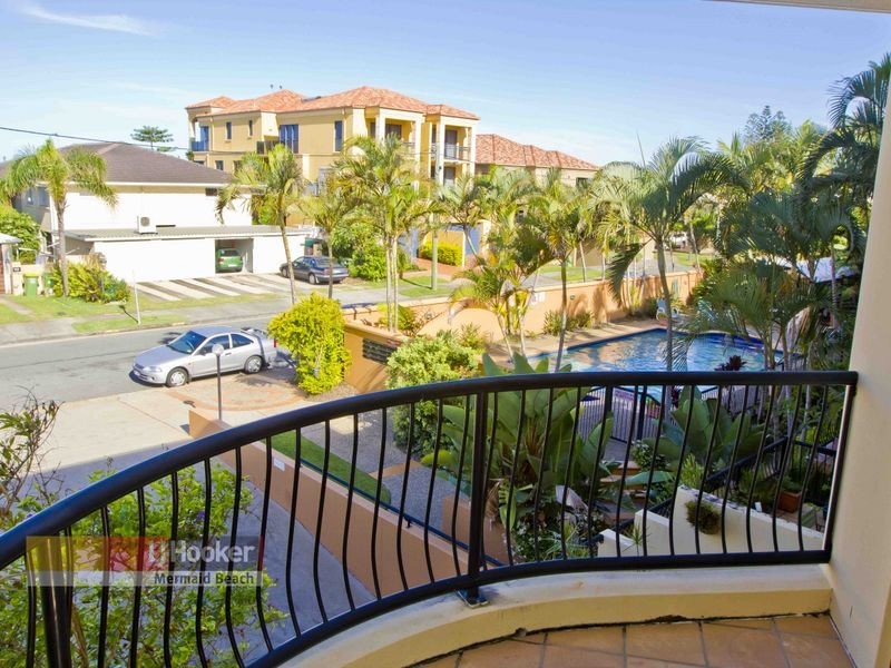 18/2 Fraser Avenue, Miami QLD 4220