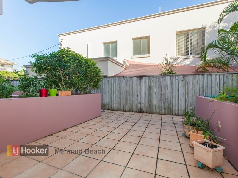 103/150-158 Stanhill Drive, Chevron Island QLD 4217