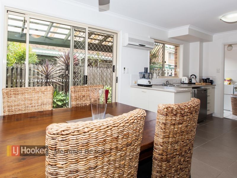 3/18 Bottlewood Court, Burleigh Waters QLD 4220