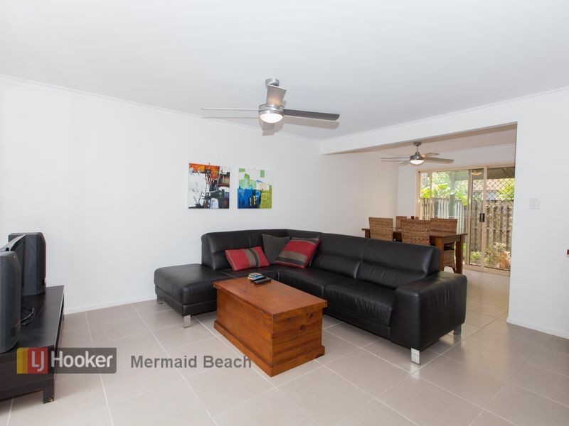 3/18 Bottlewood Court, Burleigh Waters QLD 4220