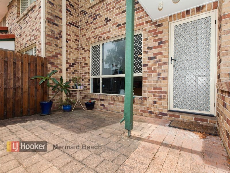 3/18 Bottlewood Court, Burleigh Waters QLD 4220