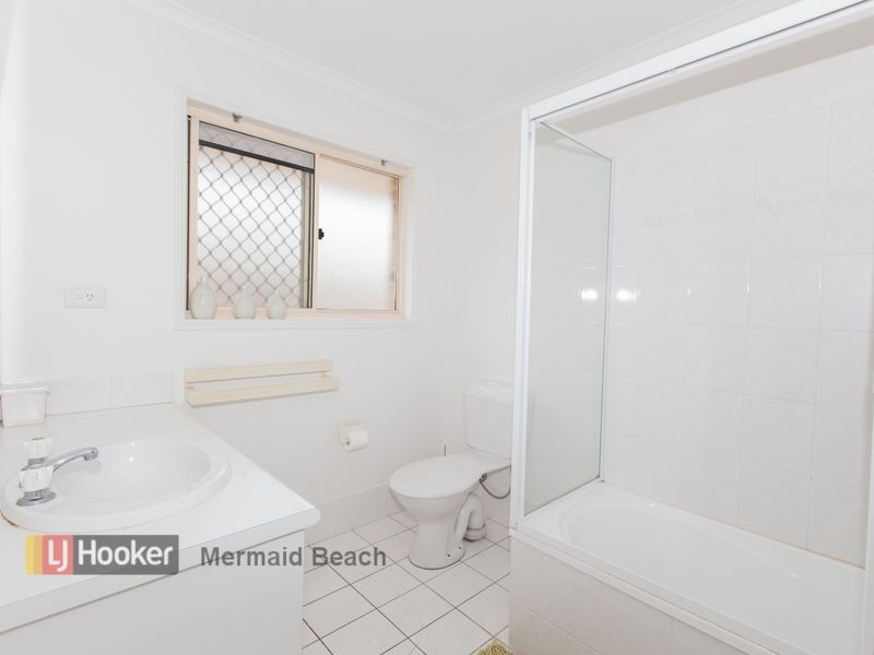 3/18 Bottlewood Court, Burleigh Waters QLD 4220
