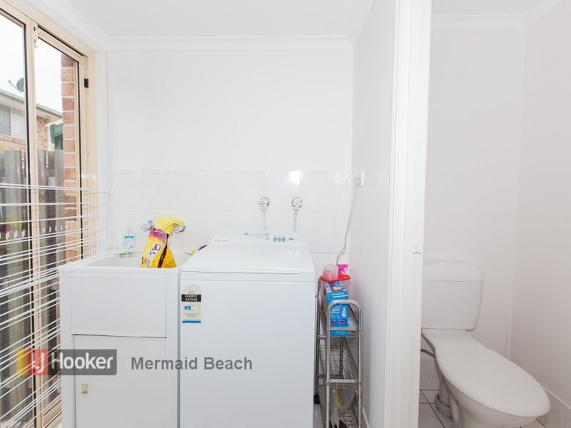 3/18 Bottlewood Court, Burleigh Waters QLD 4220