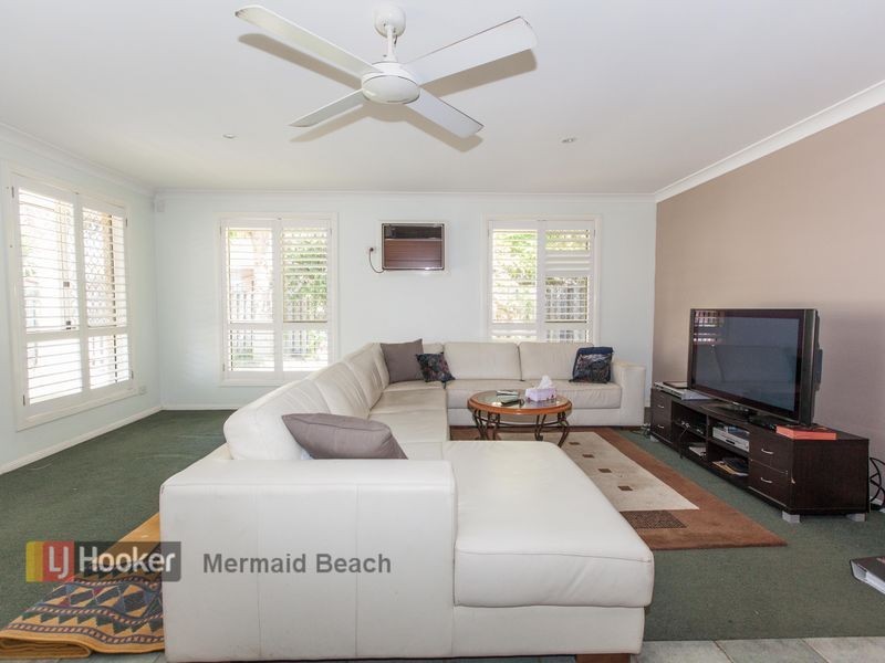 42 Yodelay Street, Varsity Lakes QLD 4227