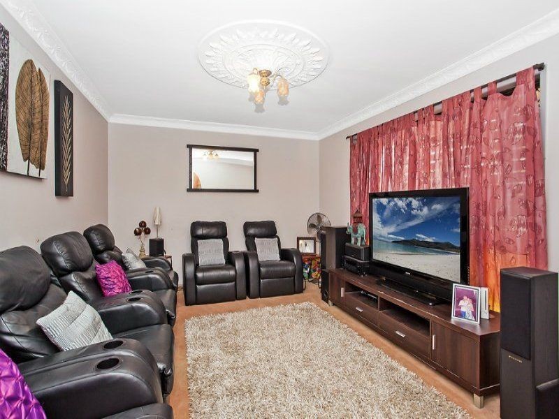 72 Markeri Street, Mermaid Waters QLD 4218