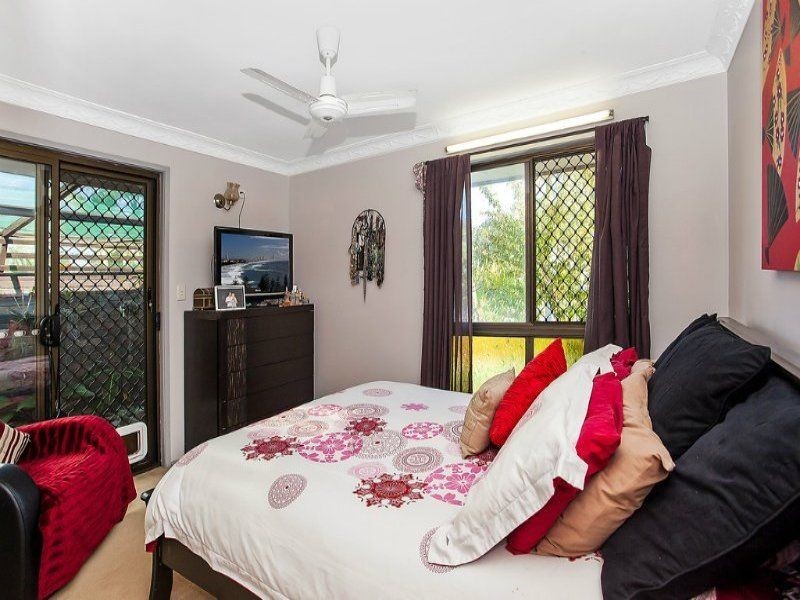 72 Markeri Street, Mermaid Waters QLD 4218