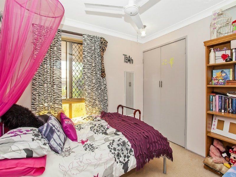 72 Markeri Street, Mermaid Waters QLD 4218