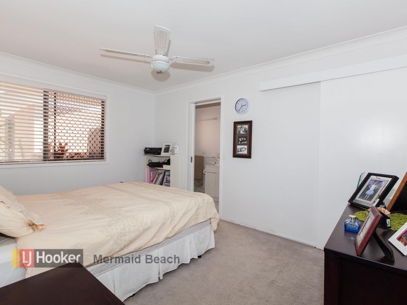 8 Lautoka Court, Clear Island Waters QLD 4226