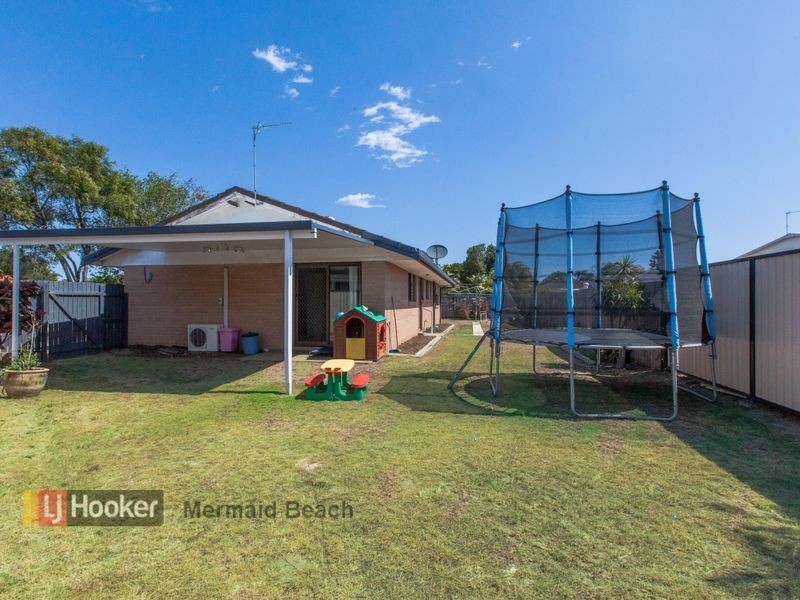 8 Lautoka Court, Clear Island Waters QLD 4226