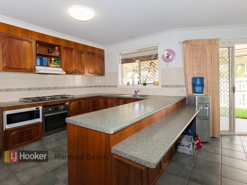 42 Yodelay Street, Varsity Lakes QLD 4227