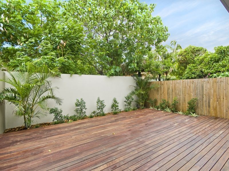 2/21 Dolphin Avenue, Mermaid Beach QLD 4218