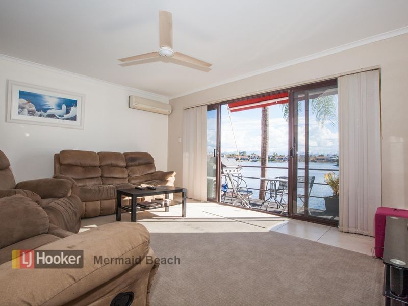 8/17 Duet Drive, Mermaid Waters QLD 4218