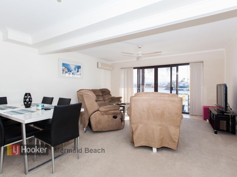 8/17 Duet Drive, Mermaid Waters QLD 4218