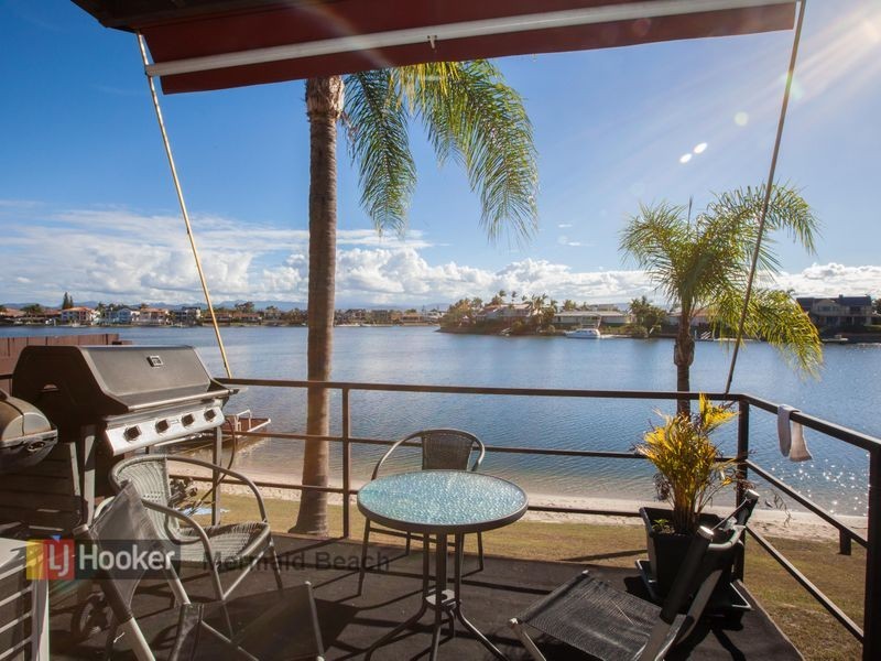 8/17 Duet Drive, Mermaid Waters QLD 4218