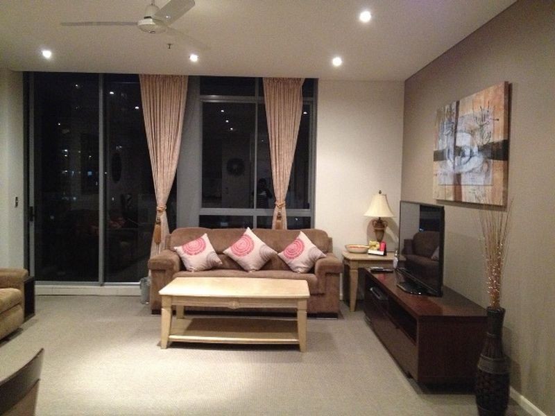 1804/18 Cypress Avenue, Surfers Paradise QLD 4217