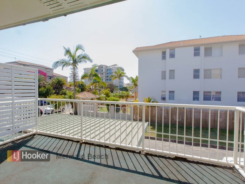 2/28 Peerless Avenue, Mermaid Beach QLD 4218