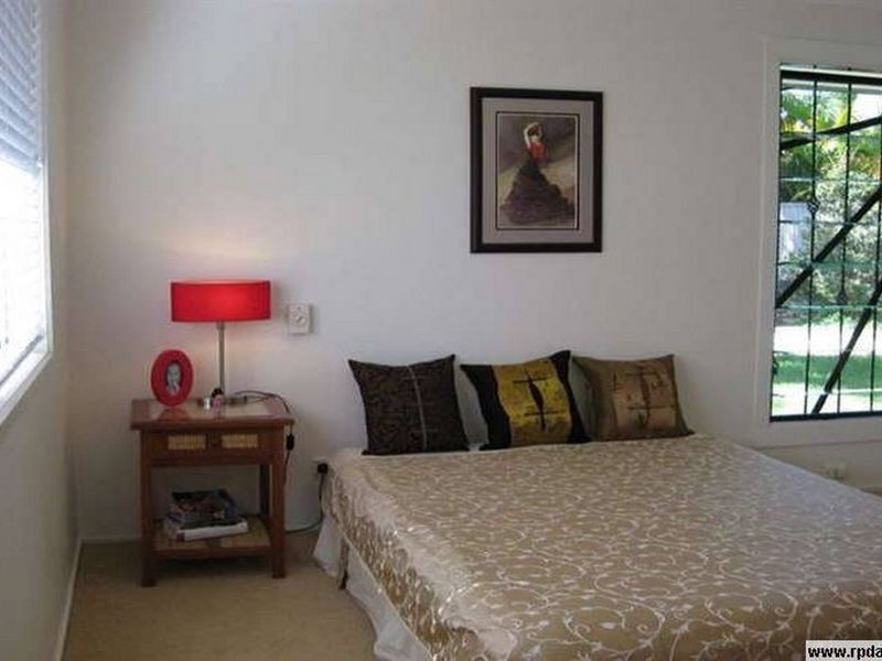 68 Volante Crescent, Mermaid Waters QLD 4218