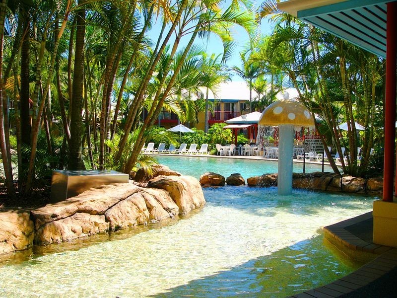10/2320 Gold Coast Highway, Mermaid Beach QLD 4218