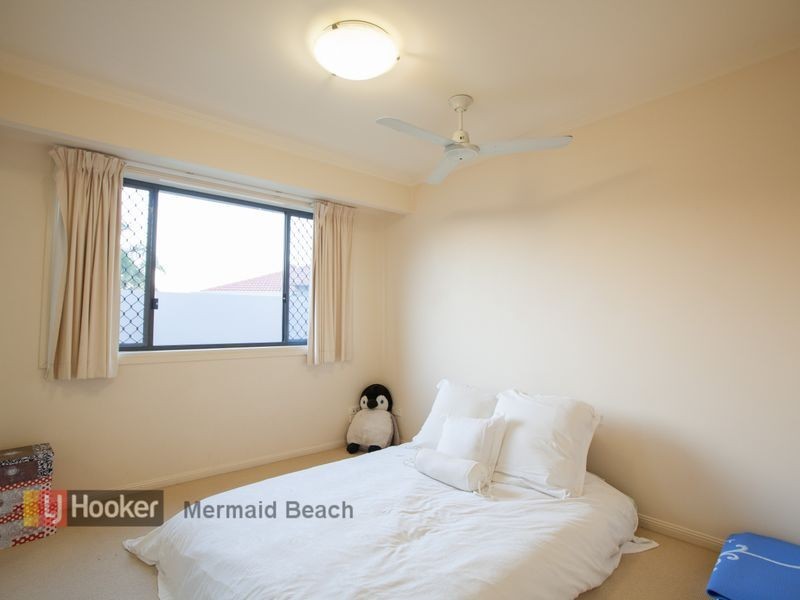19 Moonraker Street, Clear Island Waters QLD 4226