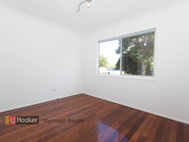 15 Hillcrest Parade, Miami QLD 4220