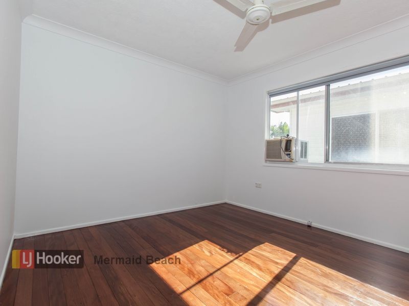 15 Hillcrest Parade, Miami QLD 4220