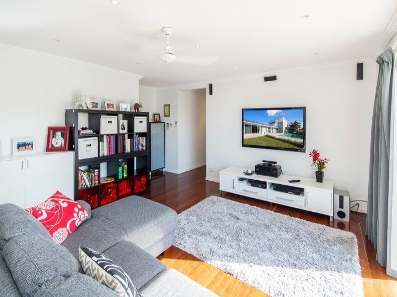 2 Rudder Court, Mermaid Waters QLD 4218