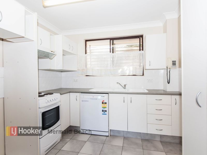 6/6 Angie Court, Mermaid Waters QLD 4218