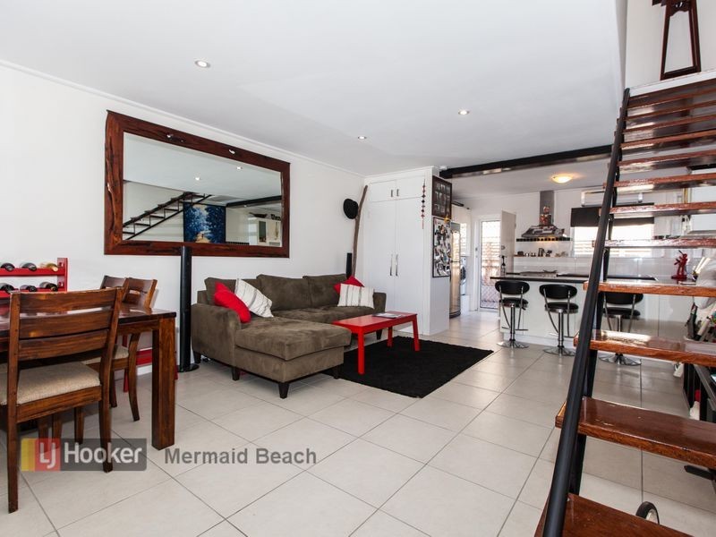 2/38 Sunbrite Avenue, Mermaid Beach QLD 4218