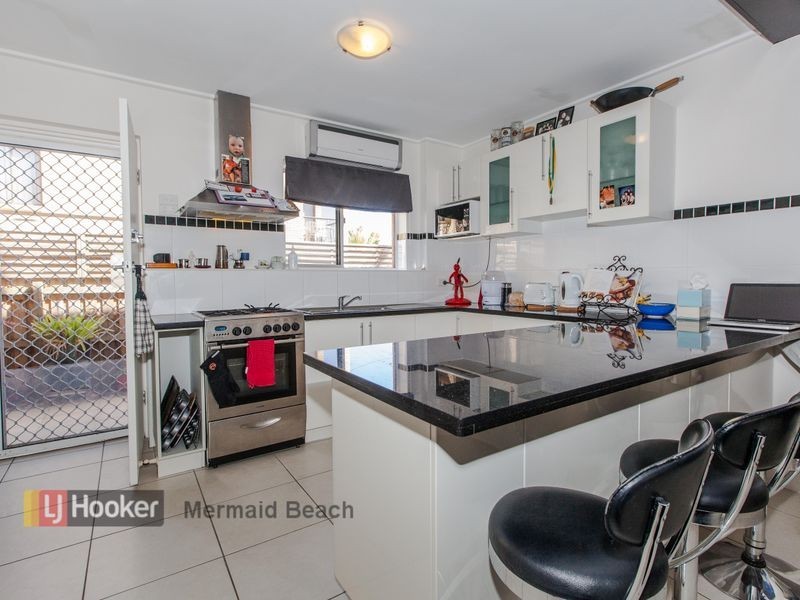 2/38 Sunbrite Avenue, Mermaid Beach QLD 4218