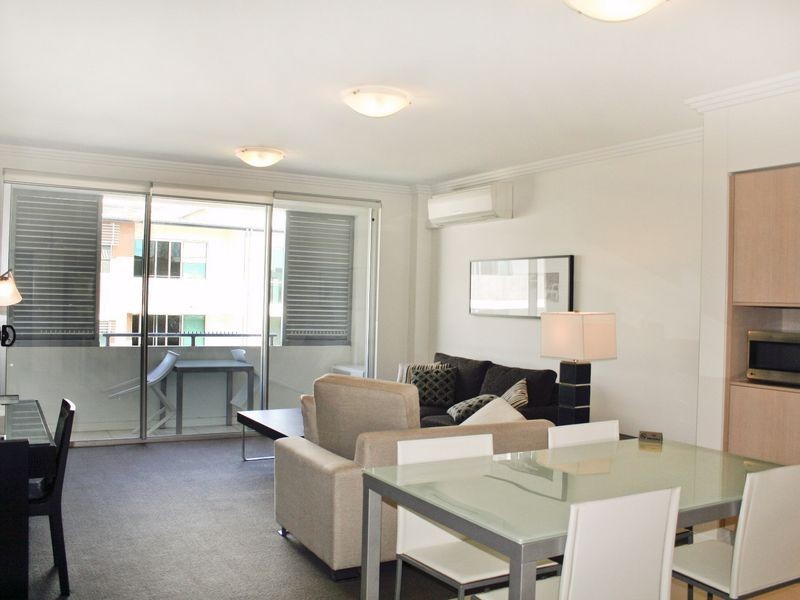 84/19 Lake Street, Varsity Lakes QLD 4227