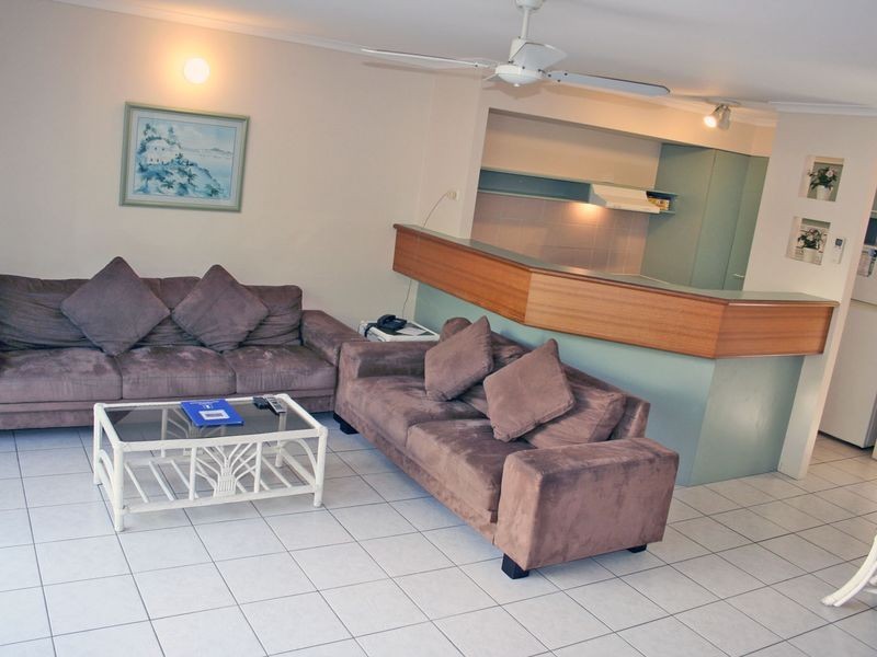 16/16 Crescent Avenue, Mermaid Beach QLD 4218