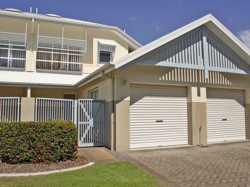 16/16 Crescent Avenue, Mermaid Beach QLD 4218