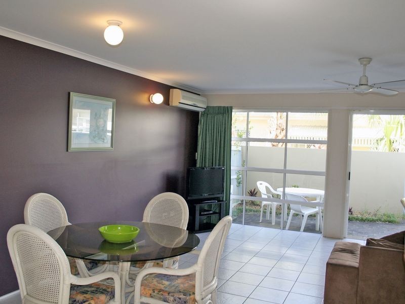 16/16 Crescent Avenue, Mermaid Beach QLD 4218