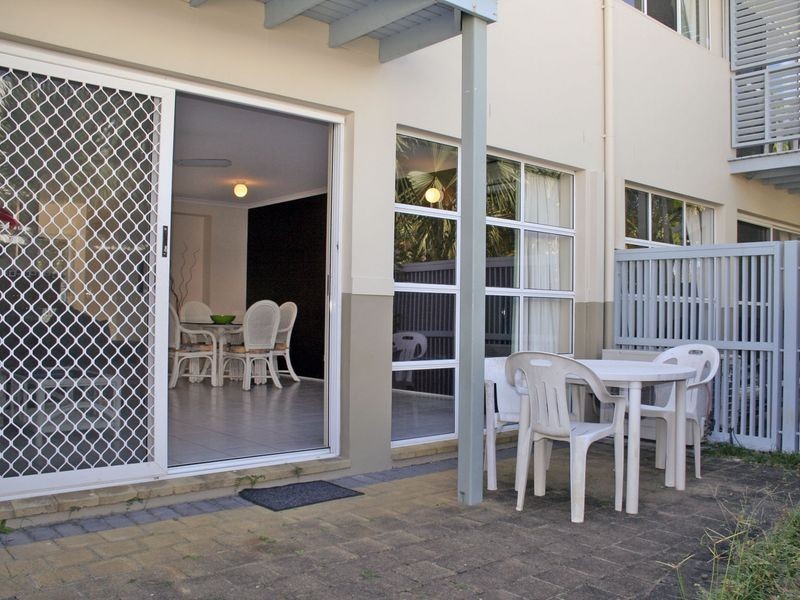 16/16 Crescent Avenue, Mermaid Beach QLD 4218