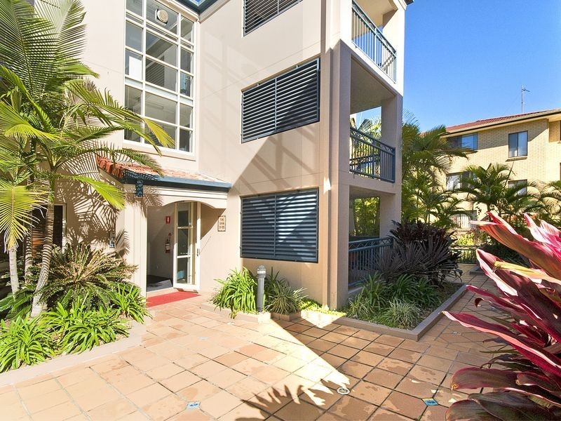 6/21 Peerless Avenue, Mermaid Beach QLD 4218